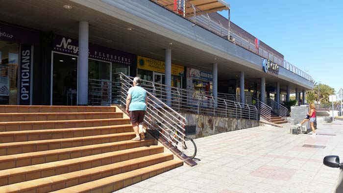 Winkelen in de winkelcentra van San Fernando (Gran Canaria)