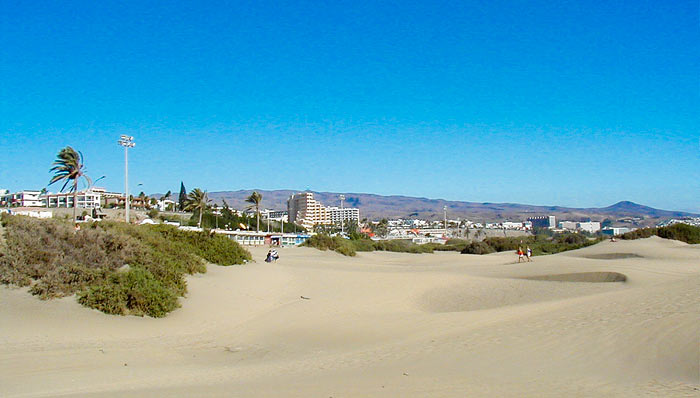 Panoramisch zicht op Playa del Inglés vanaf de duinen
Foto Verschueren Eddy