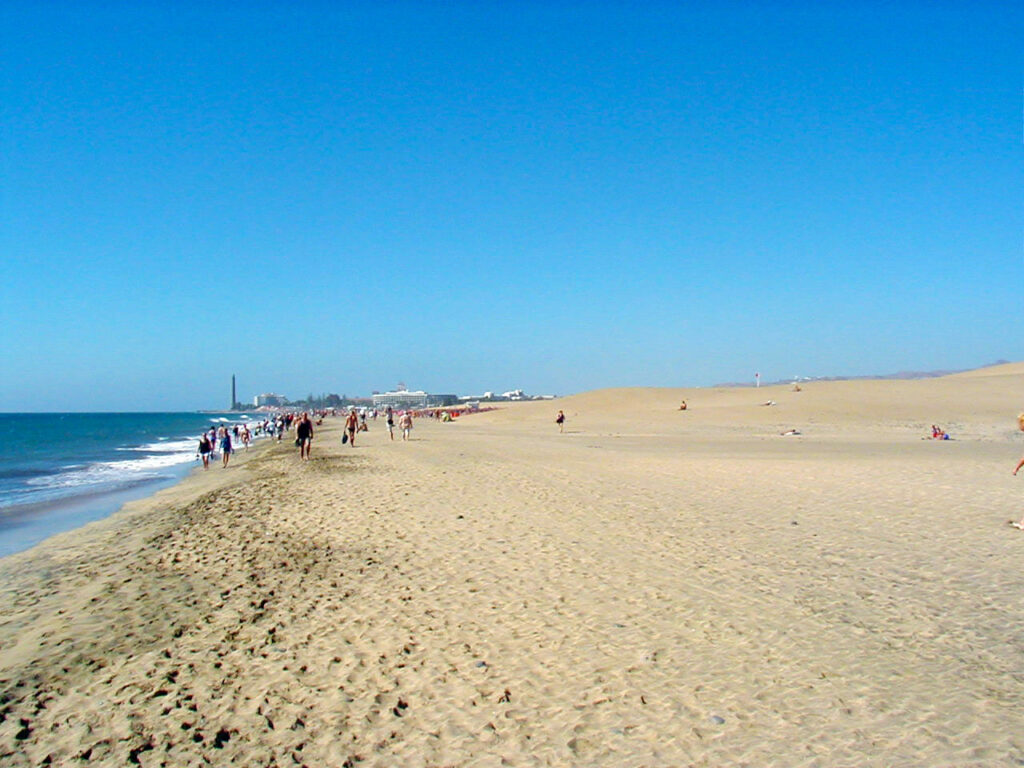 De populairste strandwandeling is deze van Playa del Inglés naar Maspalomas